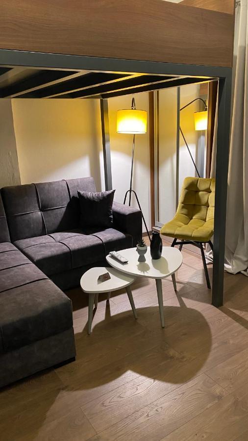 Modern Tiny House In Volos Exterior photo